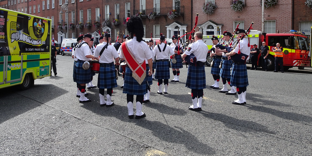 NATIONAL SERVICES DAY [PARADE STARTED OFF FROM NORTH PARNELL SQUARE]-143595