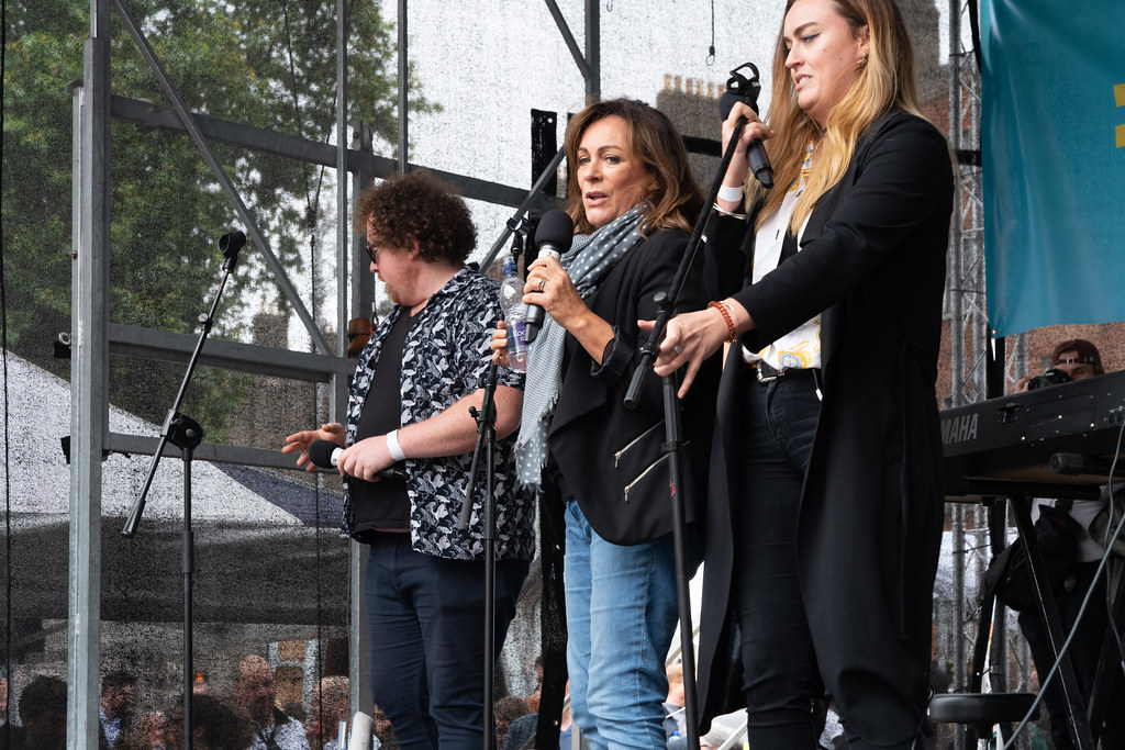 Róisín O On Stage  With Mary Black Her Mother At The Stand For The Truth Event [#stand4truth]-143401