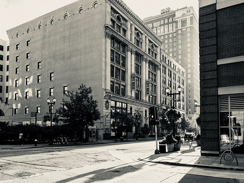 Washington Ave and 10th Street - St. Louis