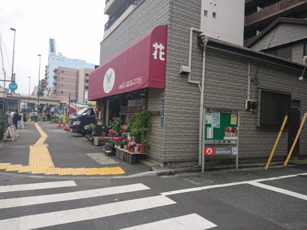入谷駅周辺には、コンビニやスーパーがあま...