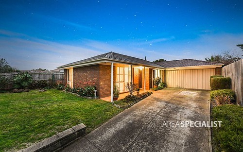 13 Linton Cl, Chelsea Heights VIC 3196