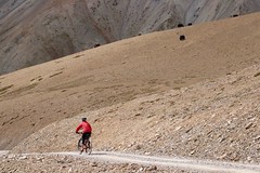 Descending Sirsir Pass, 4826m, image: S Jigmet