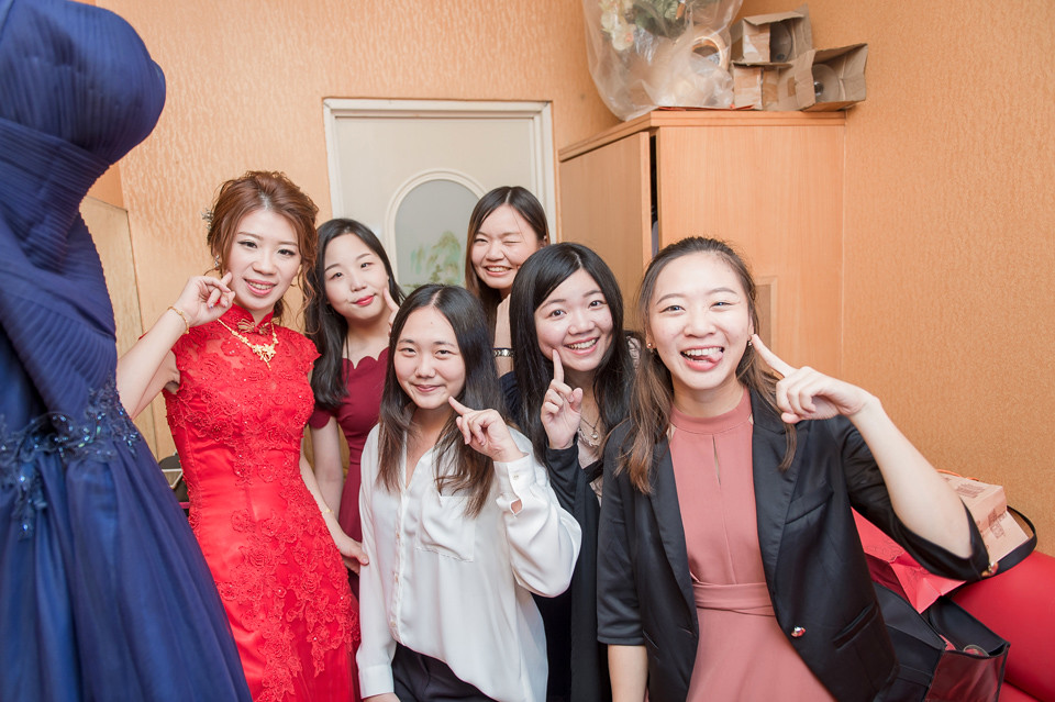 台南婚攝 海中寶料理餐廳 滿滿祝福的婚禮紀錄 W & H - 第76張圖 台南婚攝 海中寶料理餐廳 滿滿祝福的婚禮紀錄 W & H 076