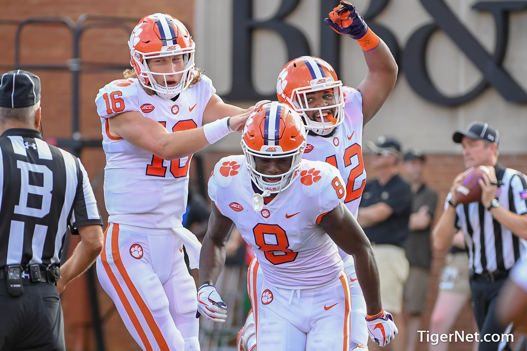 Clemson Football Photo of Christian Wilkins and Justyn Ross and Trevor Lawrence
