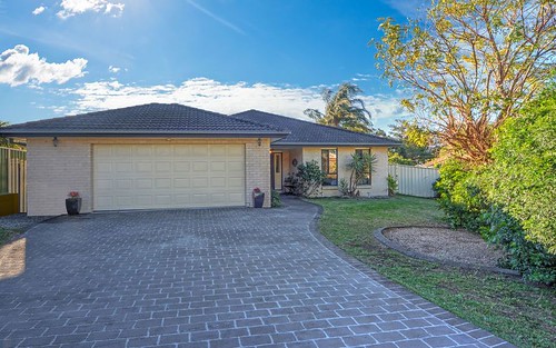 89 Jasmine Dr, Bomaderry NSW 2541