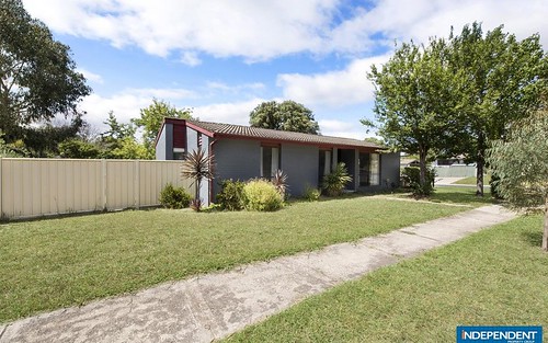 1 Weaver Place, Charnwood ACT 2615