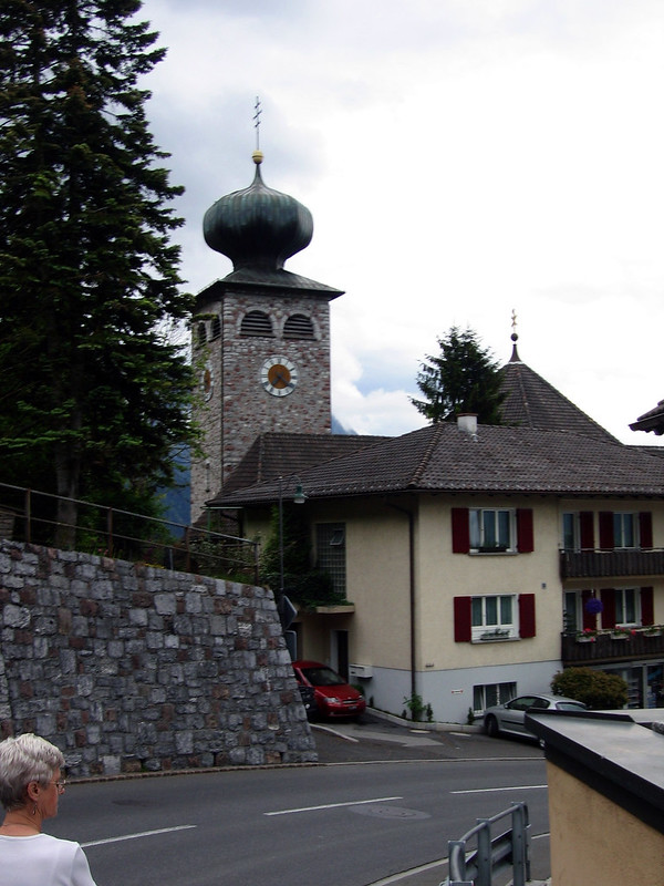 Triesenberg, The onion dome of St. Joseph's Church<br/>© <a href="https://flickr.com/people/160950421@N07" target="_blank" rel="nofollow">160950421@N07</a> (<a href="https://flickr.com/photo.gne?id=29962405737" target="_blank" rel="nofollow">Flickr</a>)