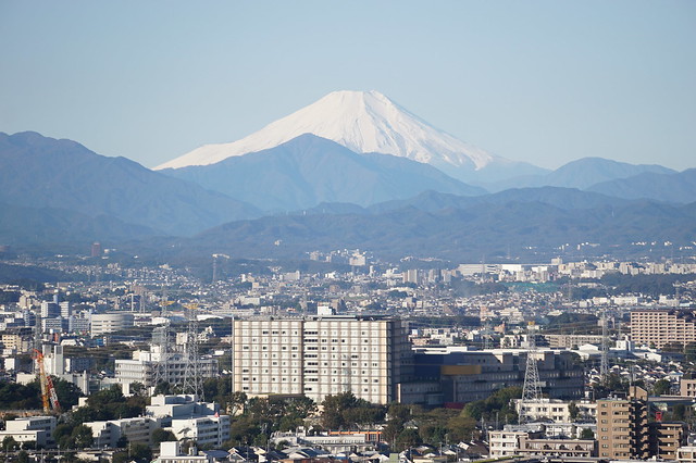 今朝の富士山です。すっかり雪化粧していま...