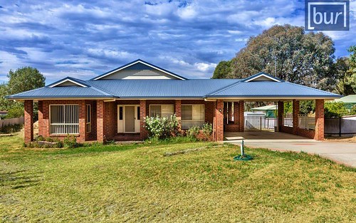 5 Campbell Ct, Burrumbuttock NSW 2642