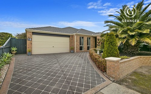 18 Mariner Place, Safety Beach VIC 3936