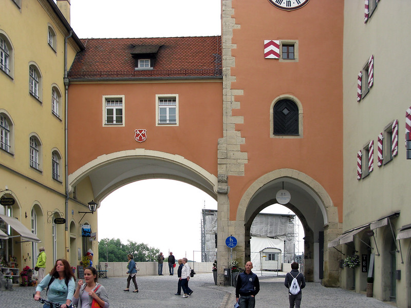 Regensburg - Bridge Tower (Brückturm)<br/>© <a href="https://flickr.com/people/160950421@N07" target="_blank" rel="nofollow">160950421@N07</a> (<a href="https://flickr.com/photo.gne?id=30127640627" target="_blank" rel="nofollow">Flickr</a>)