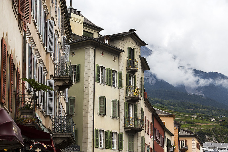 Buildings in Sion<br/>© <a href="https://flickr.com/people/58457330@N05" target="_blank" rel="nofollow">58457330@N05</a> (<a href="https://flickr.com/photo.gne?id=44272019125" target="_blank" rel="nofollow">Flickr</a>)